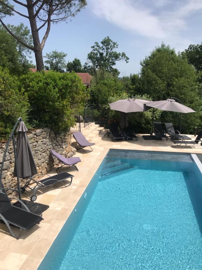 Travers de Pechméjà Lissac et Mouret Esterno foto