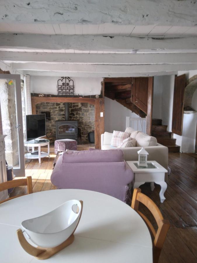 Travers de Pechméjà Lissac et Mouret Esterno foto