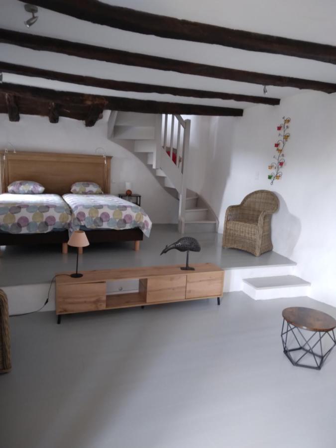 Travers de Pechméjà Lissac et Mouret Esterno foto