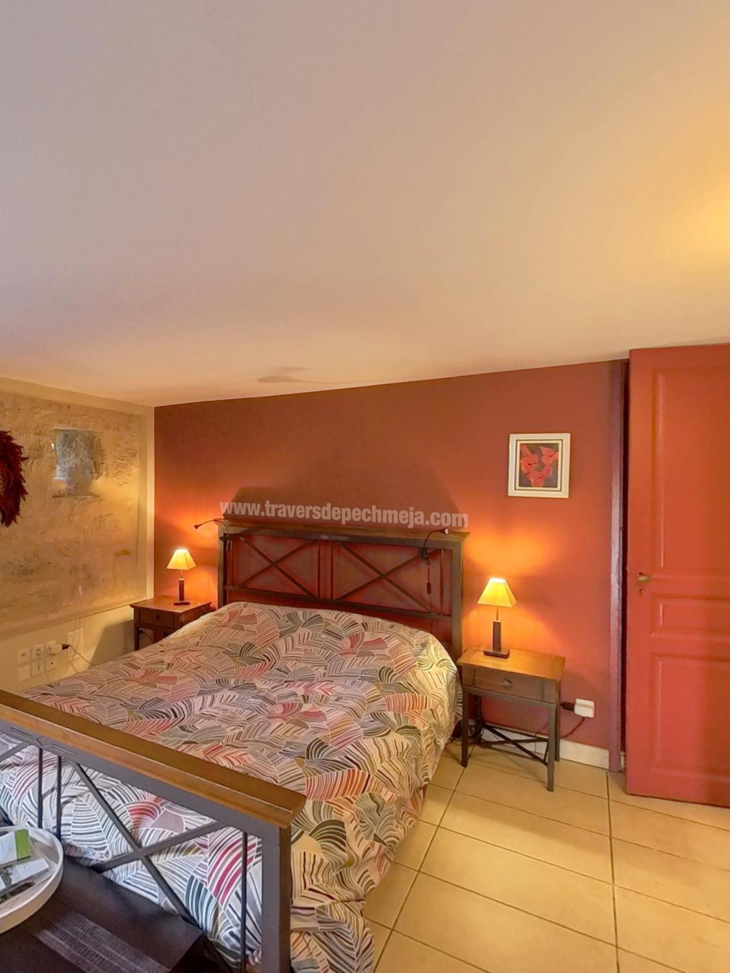 Travers de Pechméjà Lissac et Mouret Esterno foto