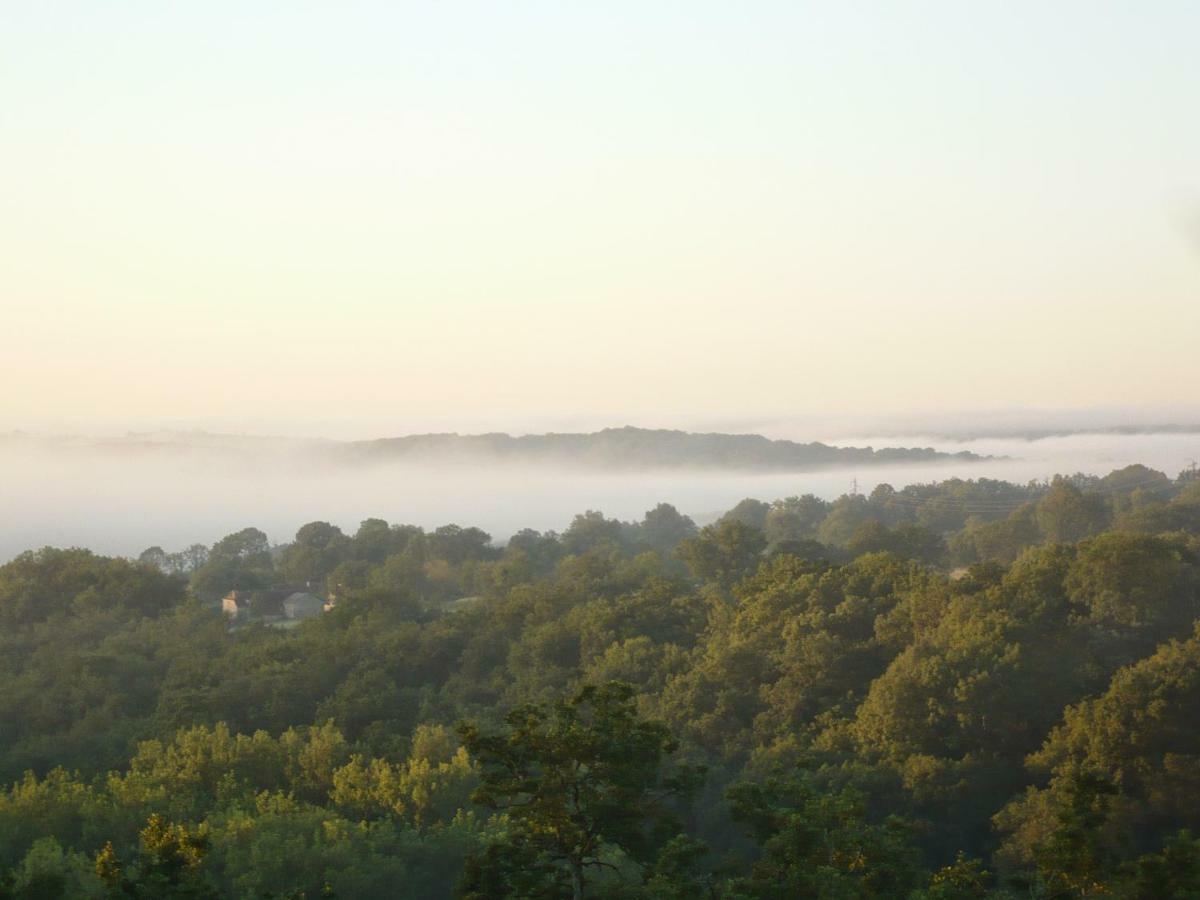 Travers de Pechméjà Lissac et Mouret Esterno foto